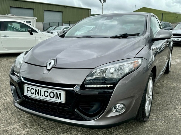 Renault Megane 1.5 DYNAMIQUE TOMTOM DCI 3d 110 BHP in Antrim