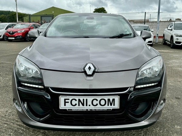 Renault Megane 1.5 DYNAMIQUE TOMTOM DCI 3d 110 BHP in Antrim