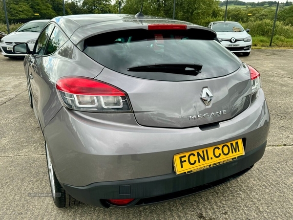 Renault Megane 1.5 DYNAMIQUE TOMTOM DCI 3d 110 BHP in Antrim