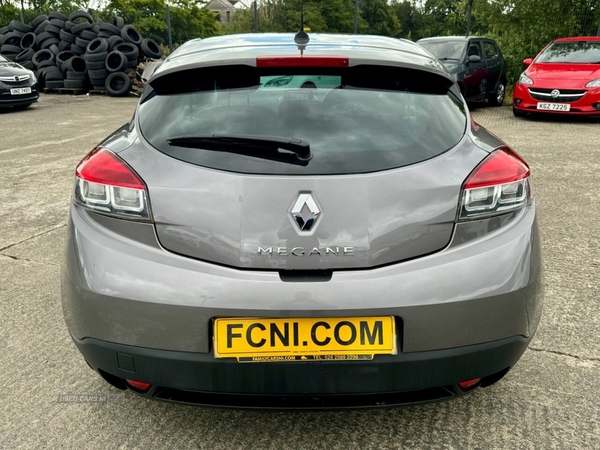 Renault Megane 1.5 DYNAMIQUE TOMTOM DCI 3d 110 BHP in Antrim