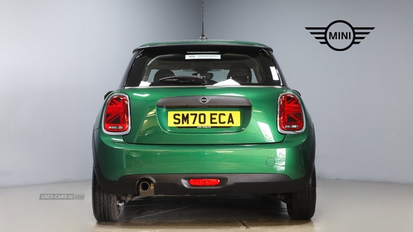 MINI Hatch 1.5 One Classic Hatchback 3dr Petrol Manual Euro 6 (s/s) (102 ps) in City of Edinburgh