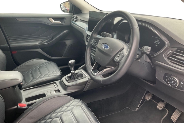 Ford Focus 1.0 EcoBoost ST-Line Vignale 5dr**SYNC 4 APPLE CARPLAY & ANDROID AUTO - HEATED SEATS & STEERING WHEEL - SAT NAV - CRUISE CONTROL - FULL LEATHER** in Antrim