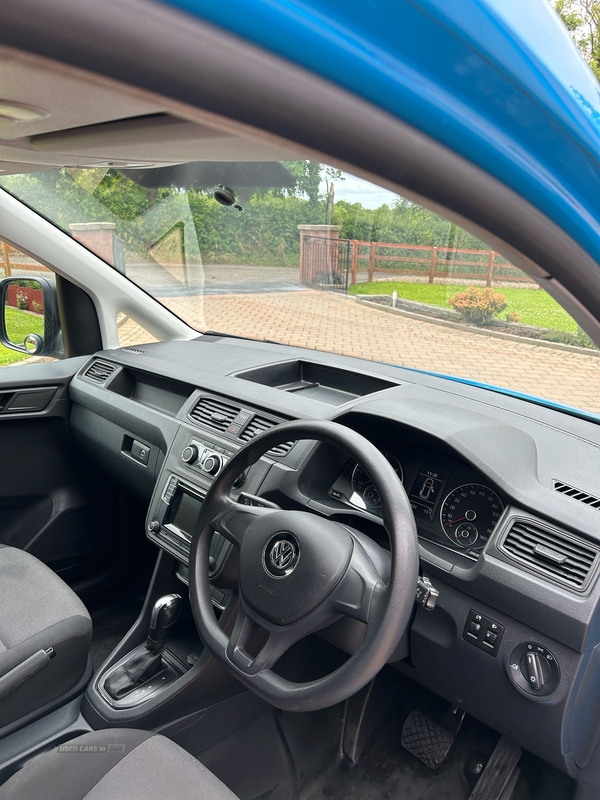 Volkswagen Caddy Maxi 2.0 TDI 140PS Startline Van DSG in Armagh