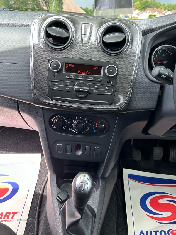 Toyota Yaris 1.33 VVT-i T Spirit 5dr in Derry / Londonderry