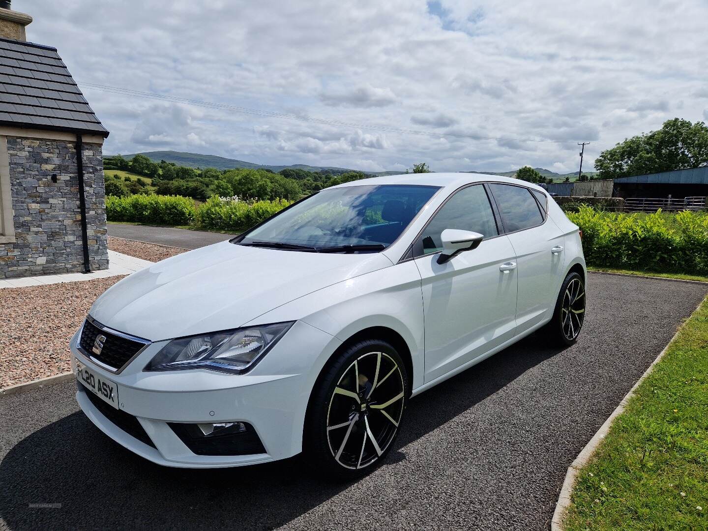 Seat Leon DIESEL HATCHBACK in Down