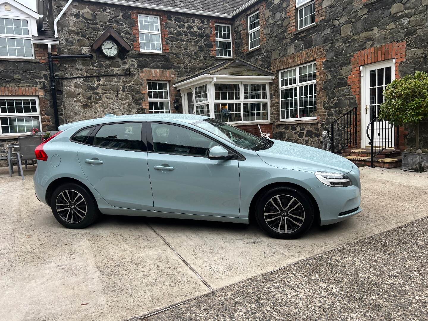 Volvo V40 DIESEL HATCHBACK in Antrim