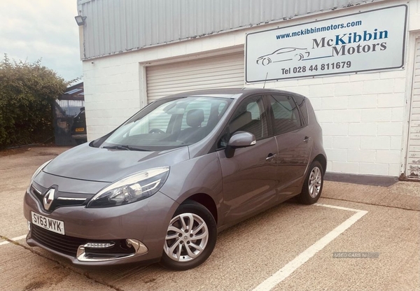 Renault Scenic 1.5 DCI DYNAMIQUE TOMTOM in Down
