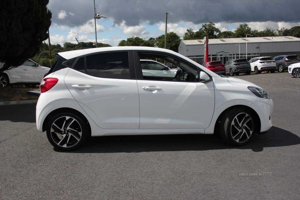 Hyundai i10 1.0 MPi Premium 5dr in Down