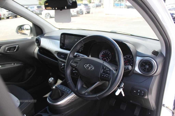 Hyundai i10 1.0 MPi Premium 5dr in Down