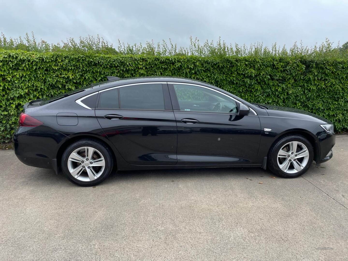 Vauxhall Insignia DIESEL GRAND SPORT in Tyrone