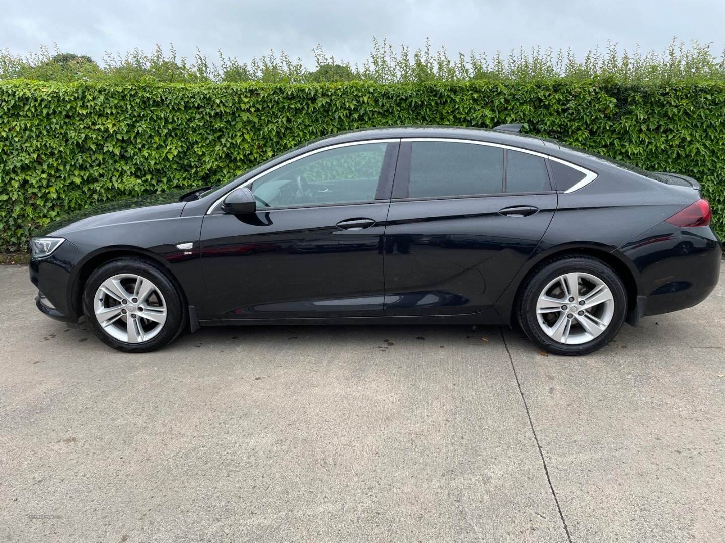 Vauxhall Insignia DIESEL GRAND SPORT in Tyrone