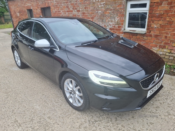 Volvo V40 HATCHBACK in Derry / Londonderry