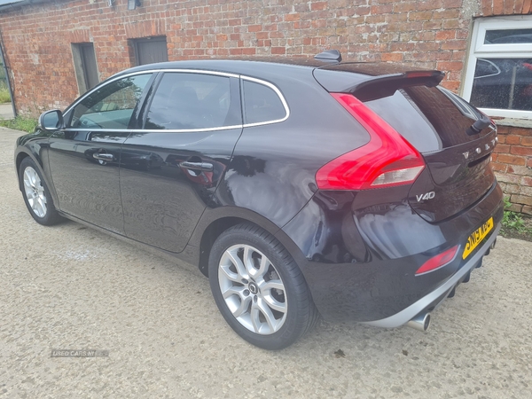 Volvo V40 HATCHBACK in Derry / Londonderry