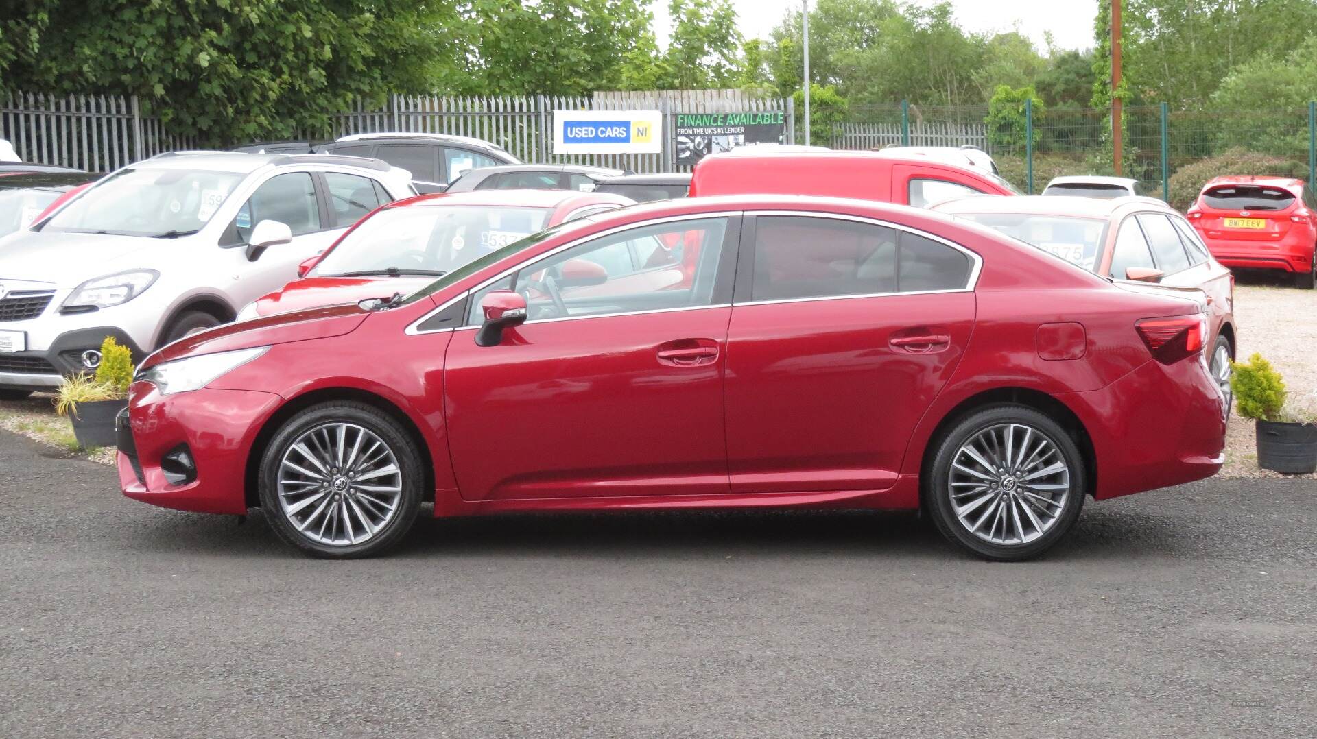 Toyota Avensis DIESEL SALOON in Derry / Londonderry