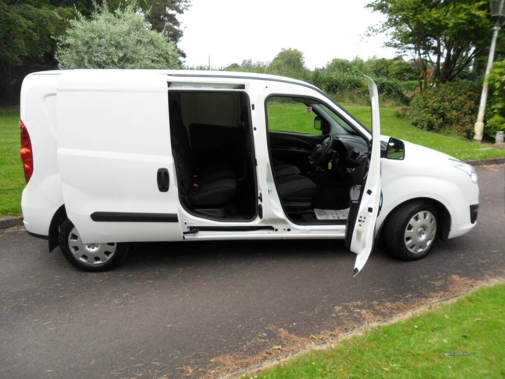 Vauxhall Combo L2 DIESEL in Derry / Londonderry