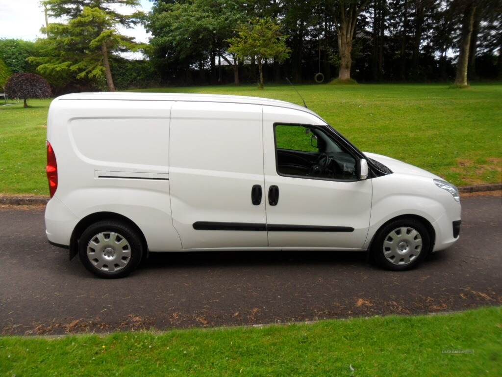 Vauxhall Combo L2 DIESEL in Derry / Londonderry