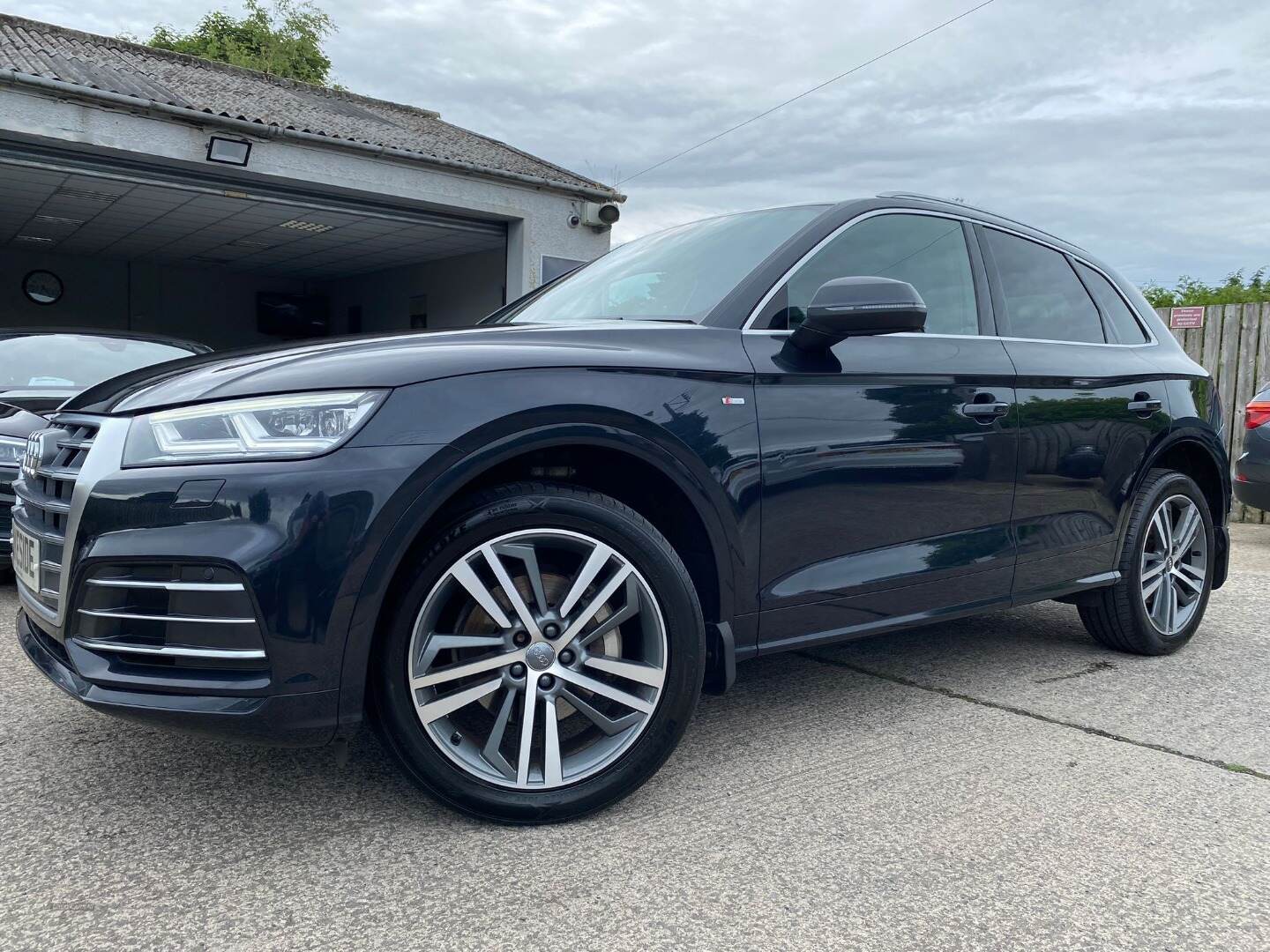 Audi Q5 DIESEL ESTATE in Down