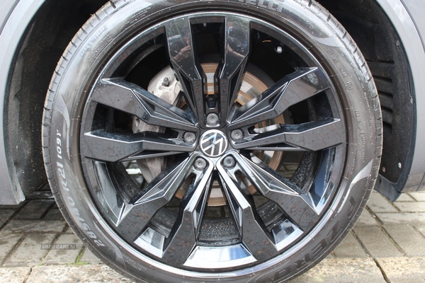 Volkswagen Touareg Black Edition 3.0 V6 TDI 4x4 in Antrim