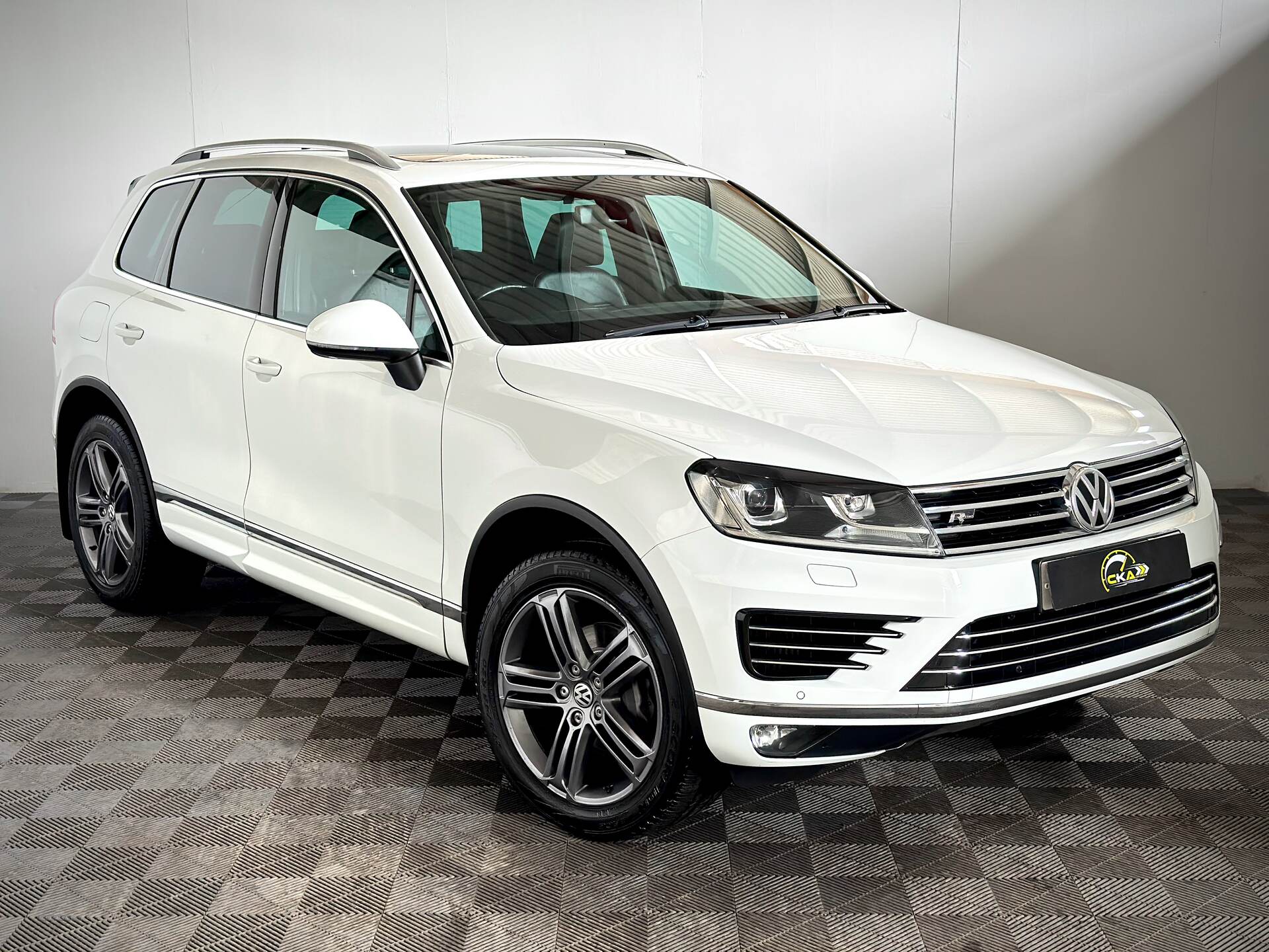 Volkswagen Touareg DIESEL ESTATE in Tyrone