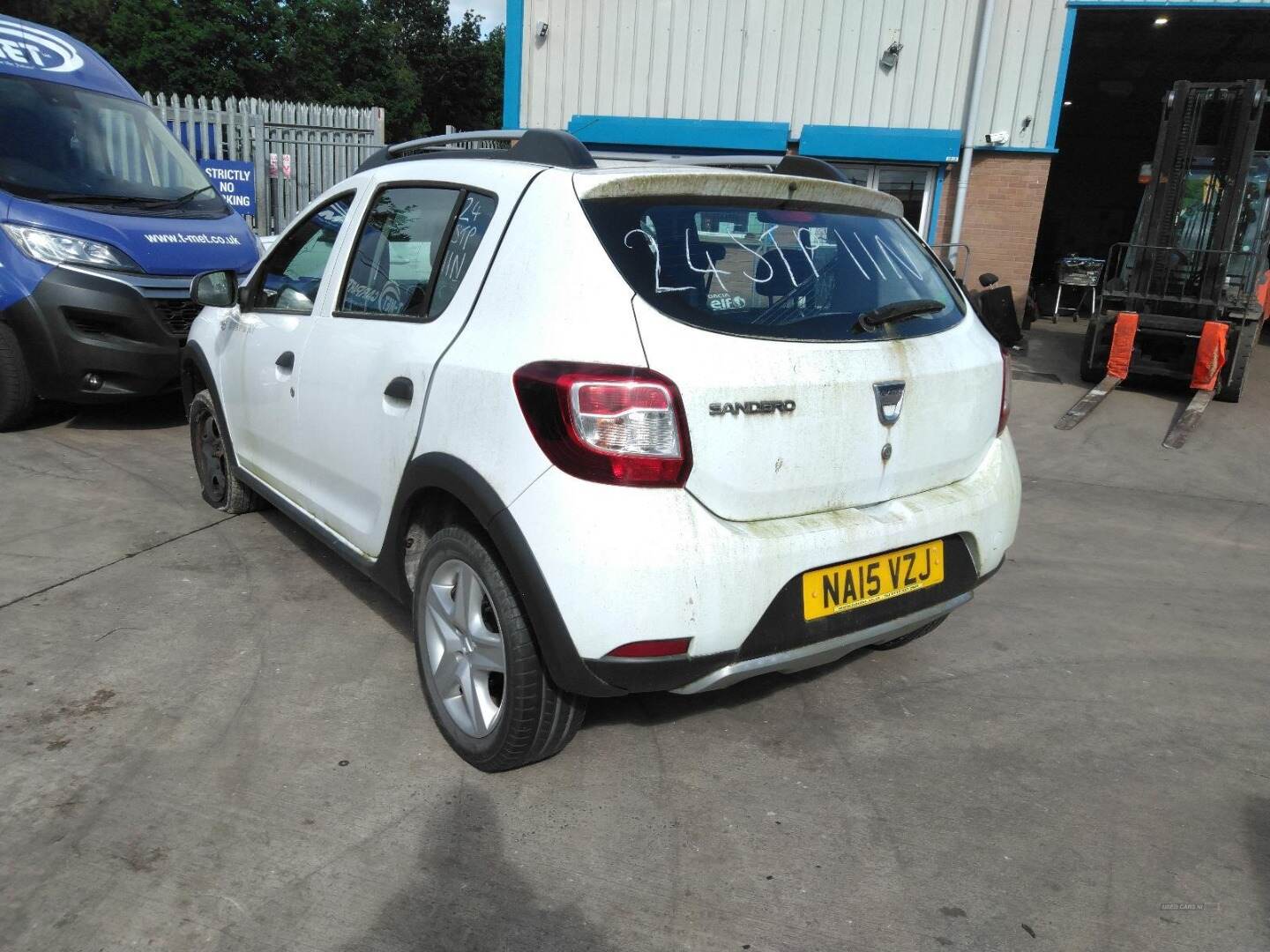May 2015 Dacia Sandero Stepway 0.9 TCe Ambiance 5dr