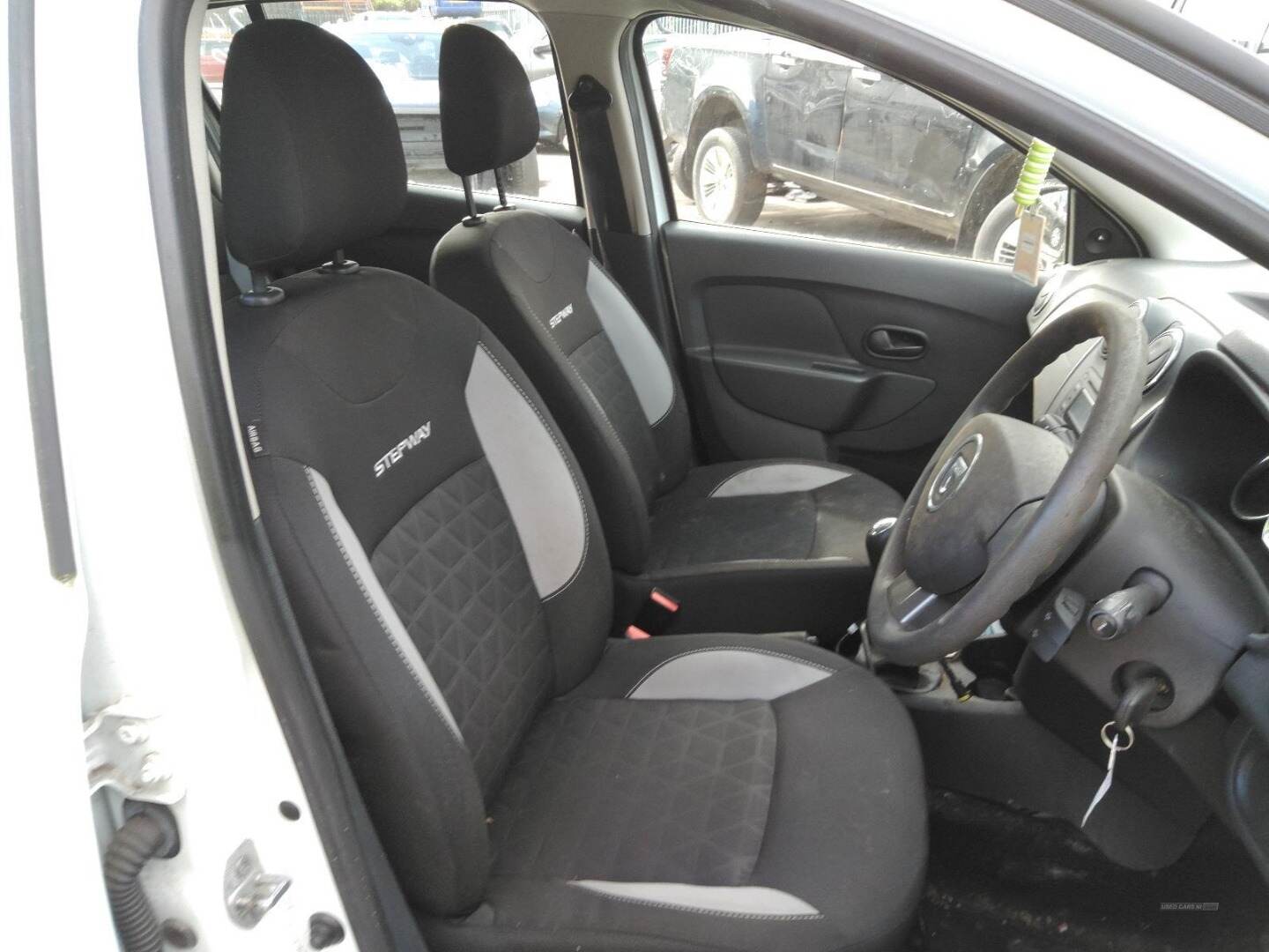 May 2015 Dacia Sandero Stepway 0.9 TCe Ambiance 5dr