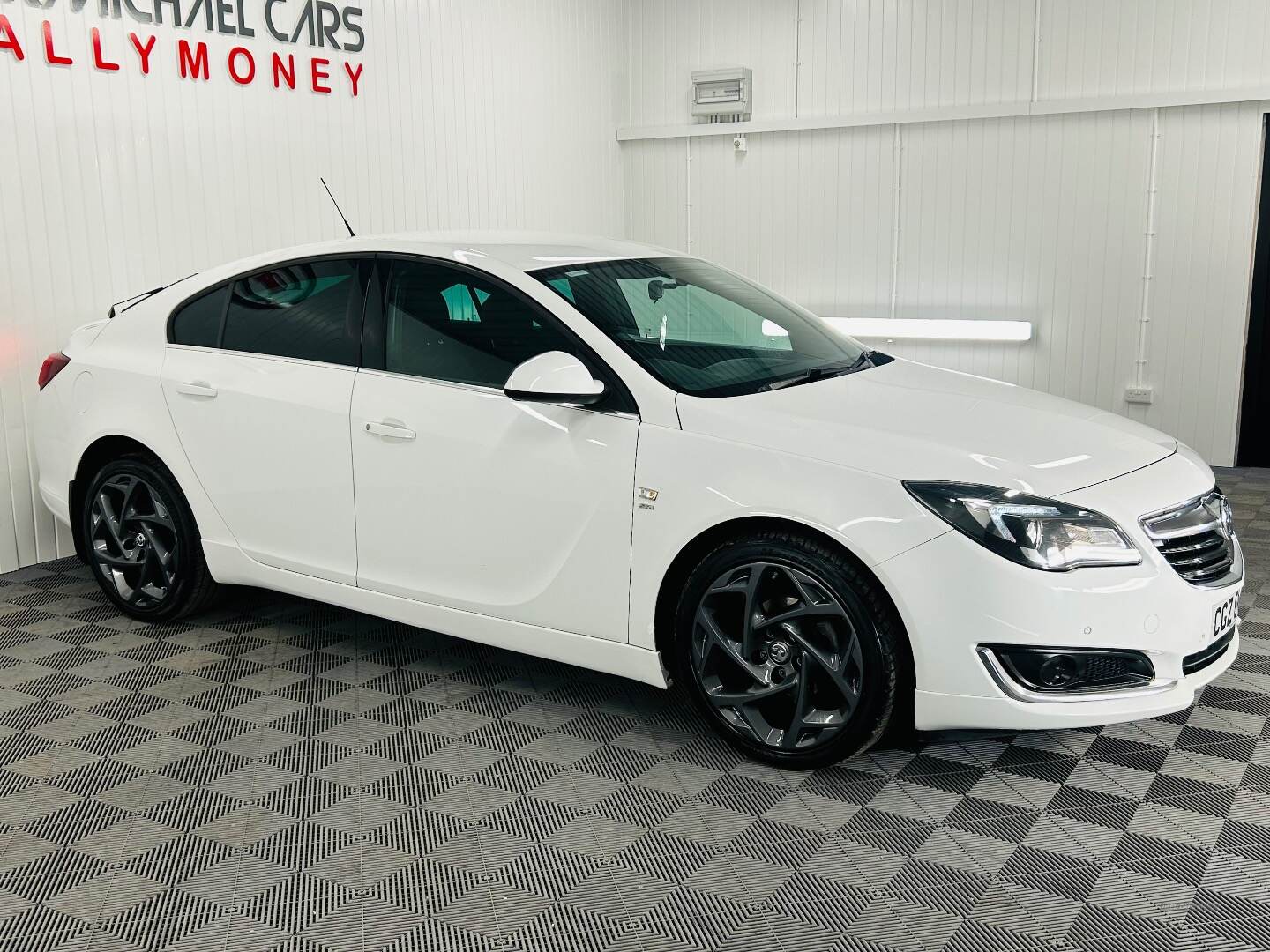 Vauxhall Insignia DIESEL HATCHBACK in Antrim