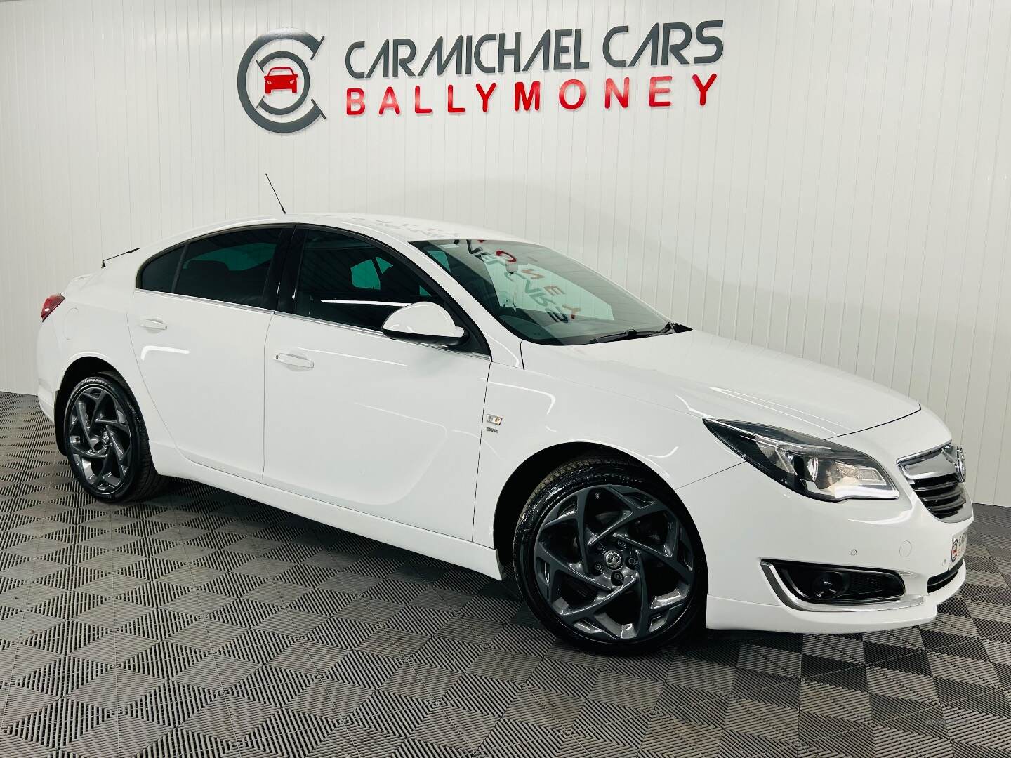 Vauxhall Insignia DIESEL HATCHBACK in Antrim