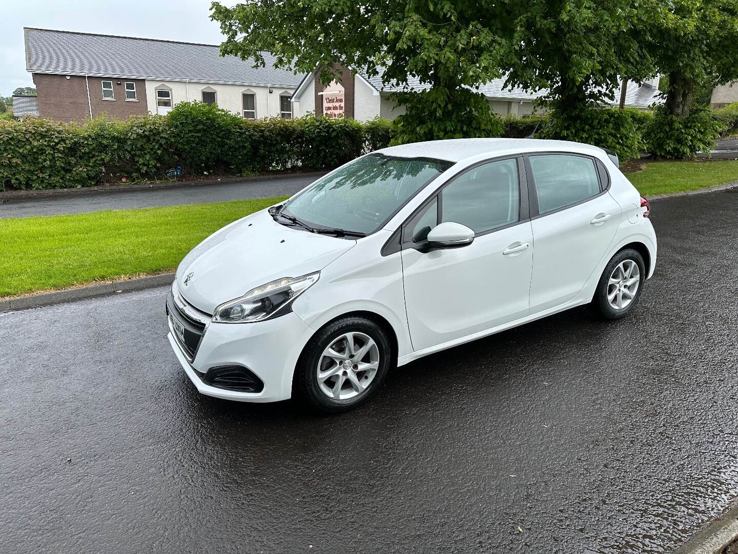 Peugeot 208 DIESEL HATCHBACK in Antrim