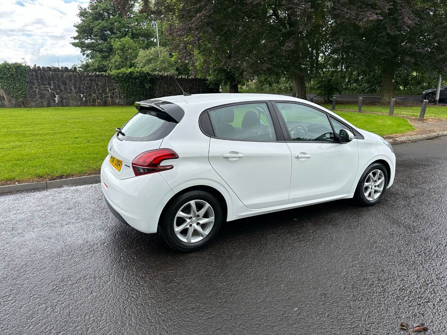 Peugeot 208 DIESEL HATCHBACK in Antrim