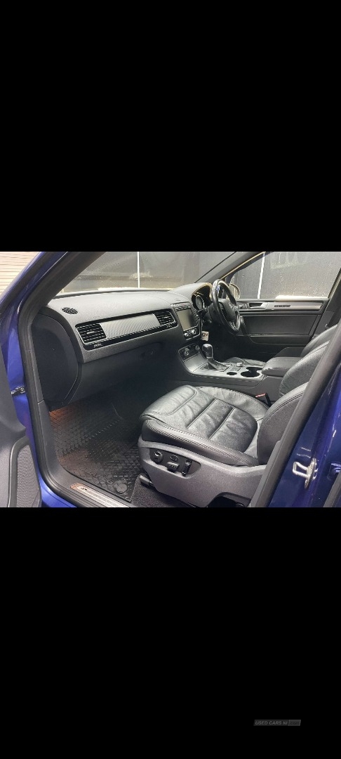 Volkswagen Touareg 3.0 V6 TDI BlueMotion Tech 262 R-Line 5dr Tip Auto in Antrim