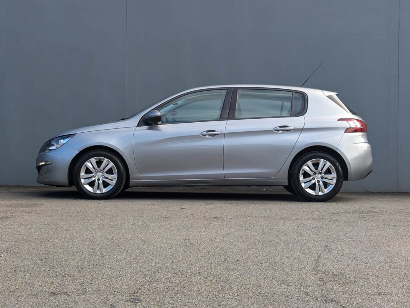 Peugeot 308 DIESEL HATCHBACK in Tyrone