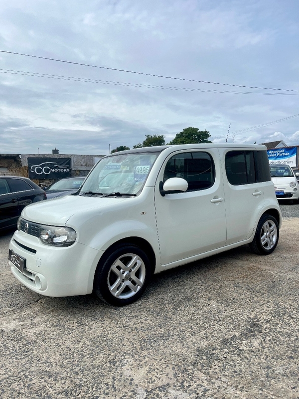 Nissan Cube ESTATE in Down