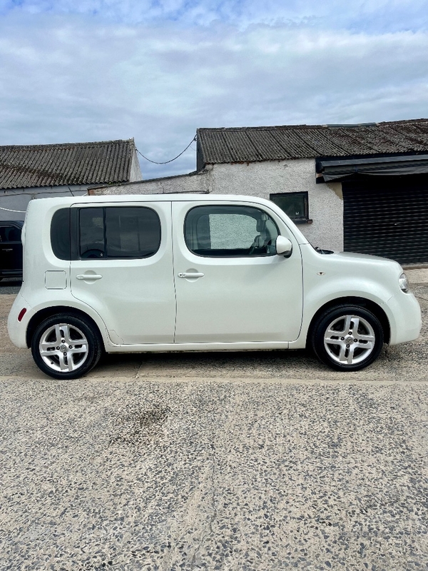 Nissan Cube ESTATE in Down