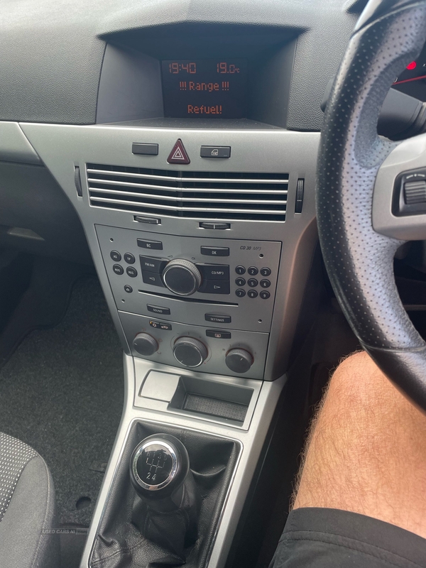 Vauxhall Astra 1.4i 16V SXi 3dr in Antrim