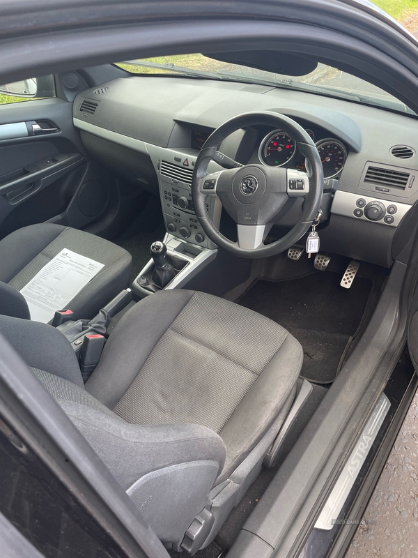 Vauxhall Astra 1.4i 16V SXi 3dr in Antrim