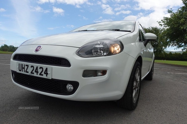 Fiat Punto 1.2 EASY PLUS 5d 69 BHP FULL SERVICE HISTORY 6 STAMPS in Antrim