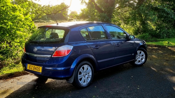 Vauxhall Astra 1.6i 16V Active 5dr in Antrim