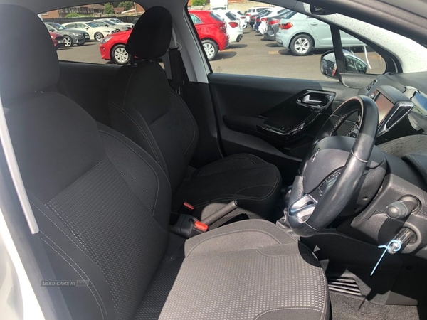 Peugeot 208 1.2 S/S TECH EDITION 5d 82 BHP in Antrim