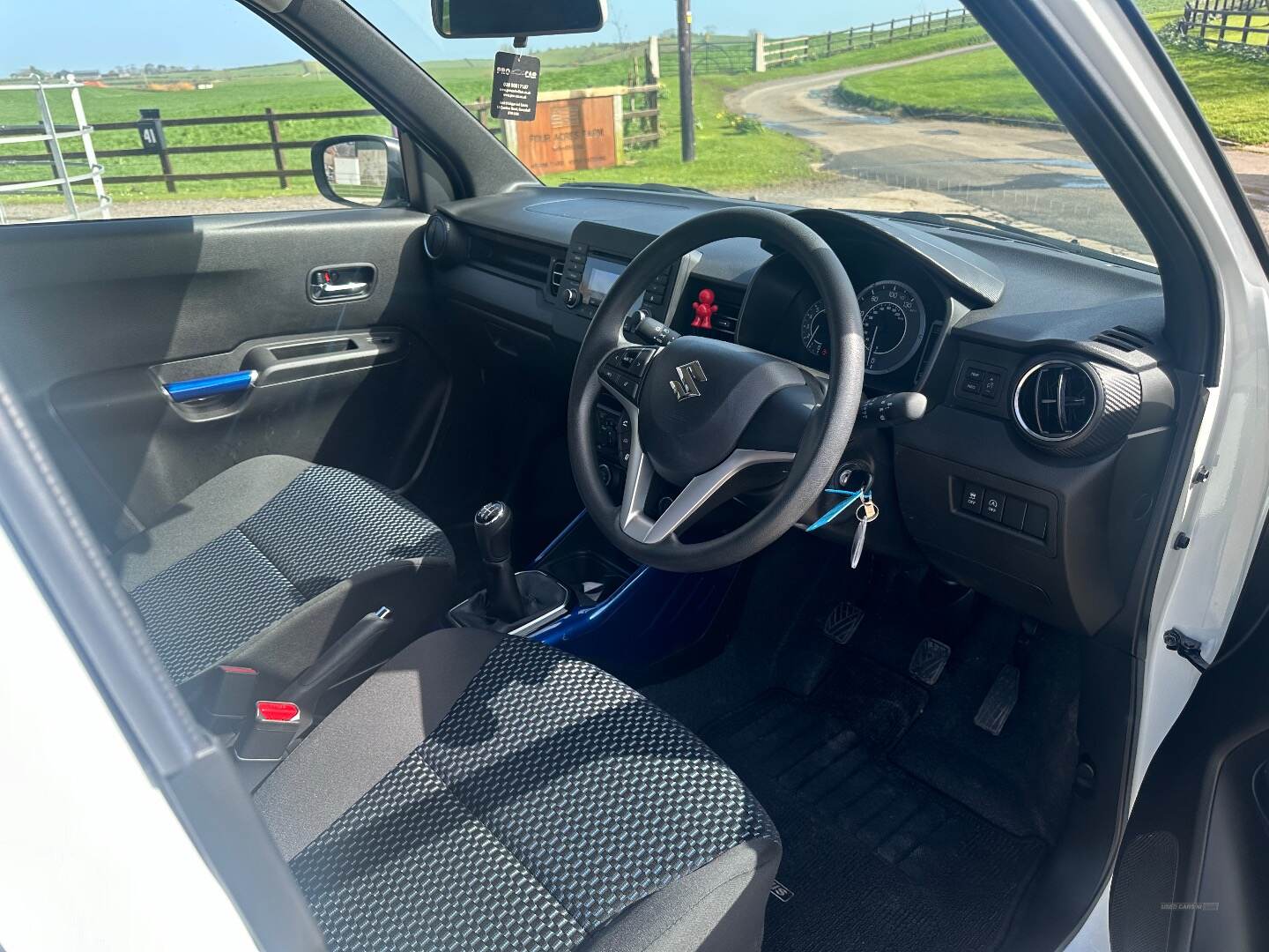 Suzuki Ignis HATCHBACK in Down