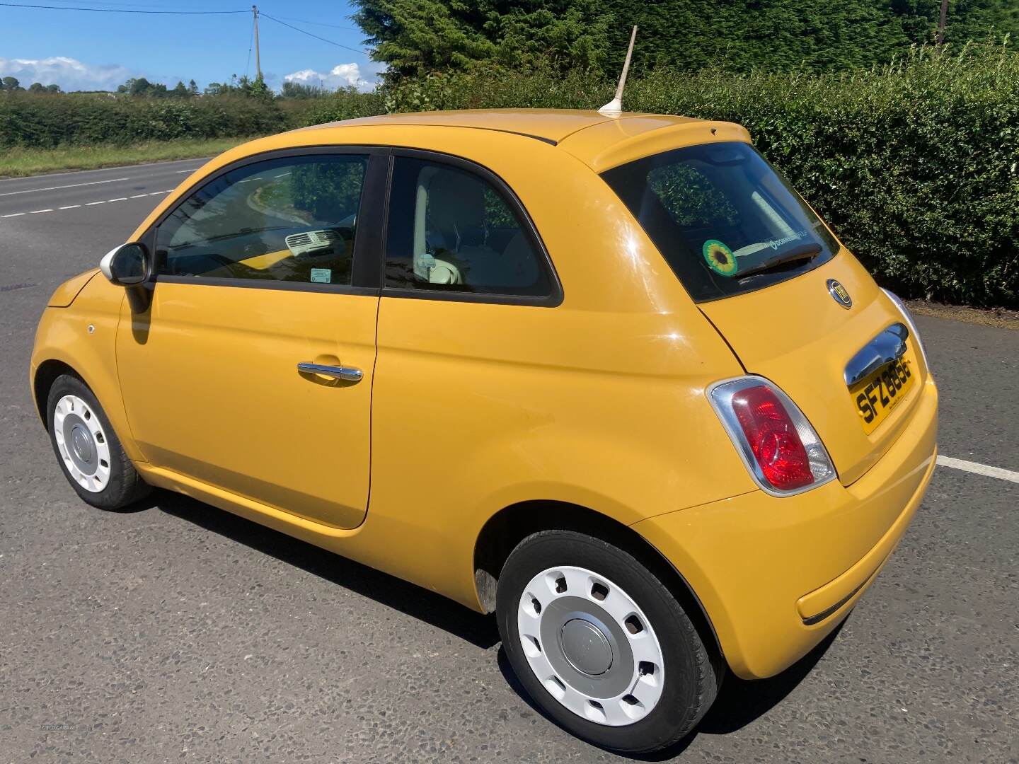 Fiat 500 HATCHBACK in Down