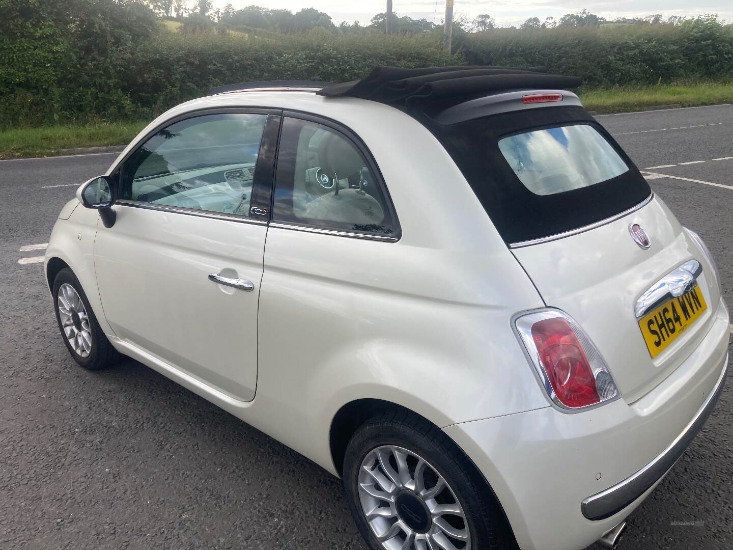 Fiat 500 CONVERTIBLE in Down