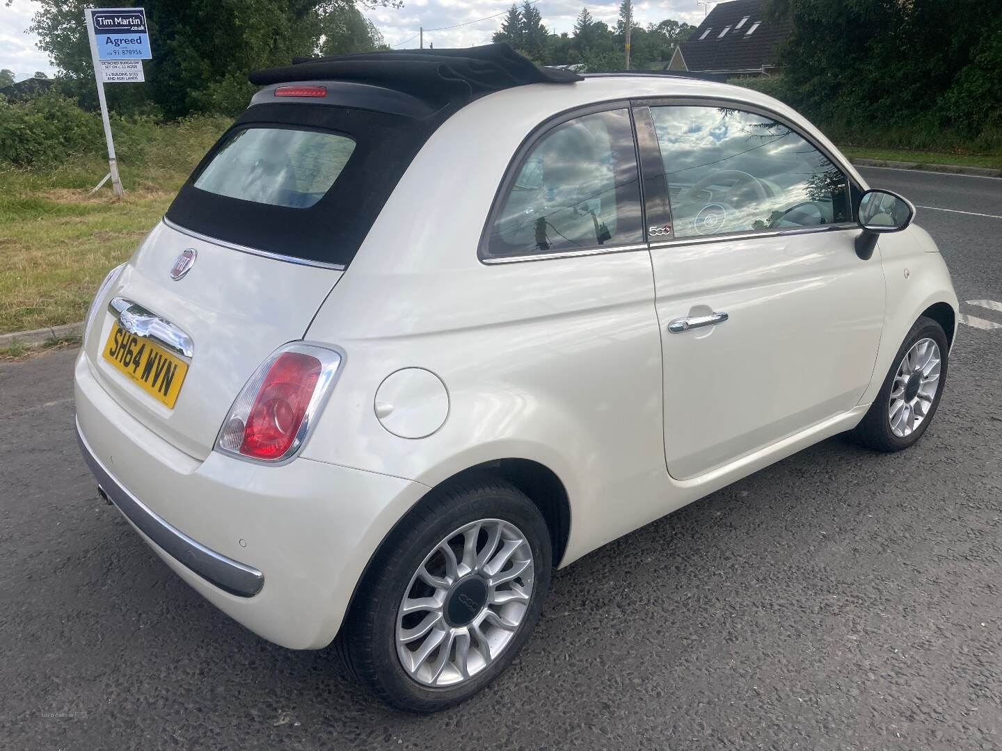 Fiat 500 CONVERTIBLE in Down