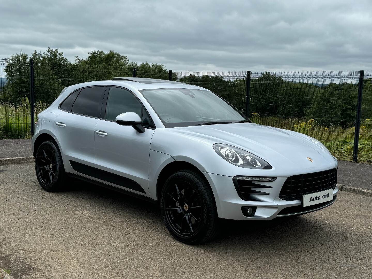 Porsche Macan DIESEL ESTATE in Antrim