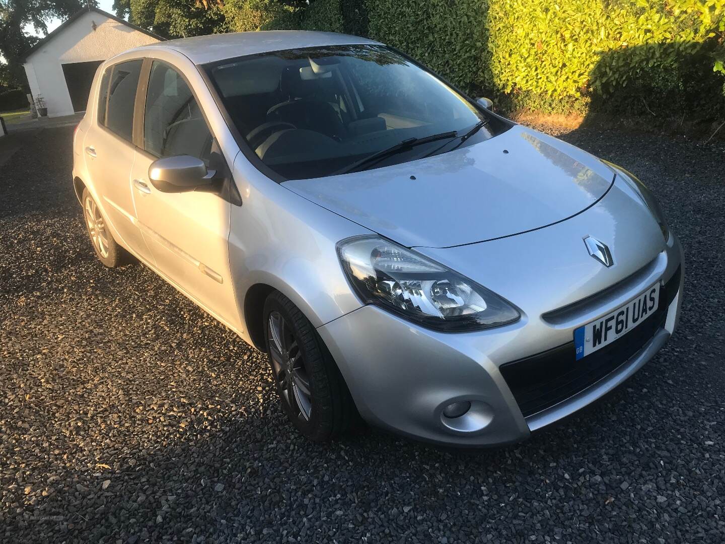 Renault Clio HATCHBACK in Down