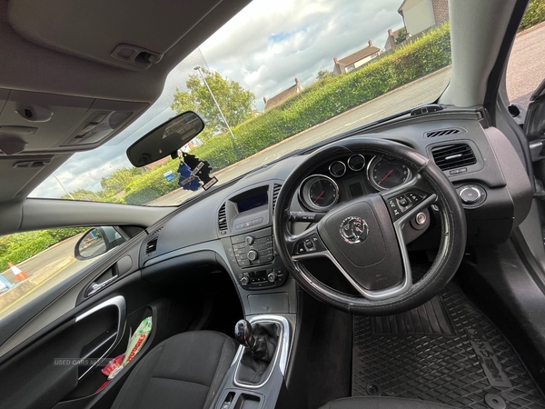 Vauxhall Insignia 1.8i 16V Exclusiv 5dr in Antrim