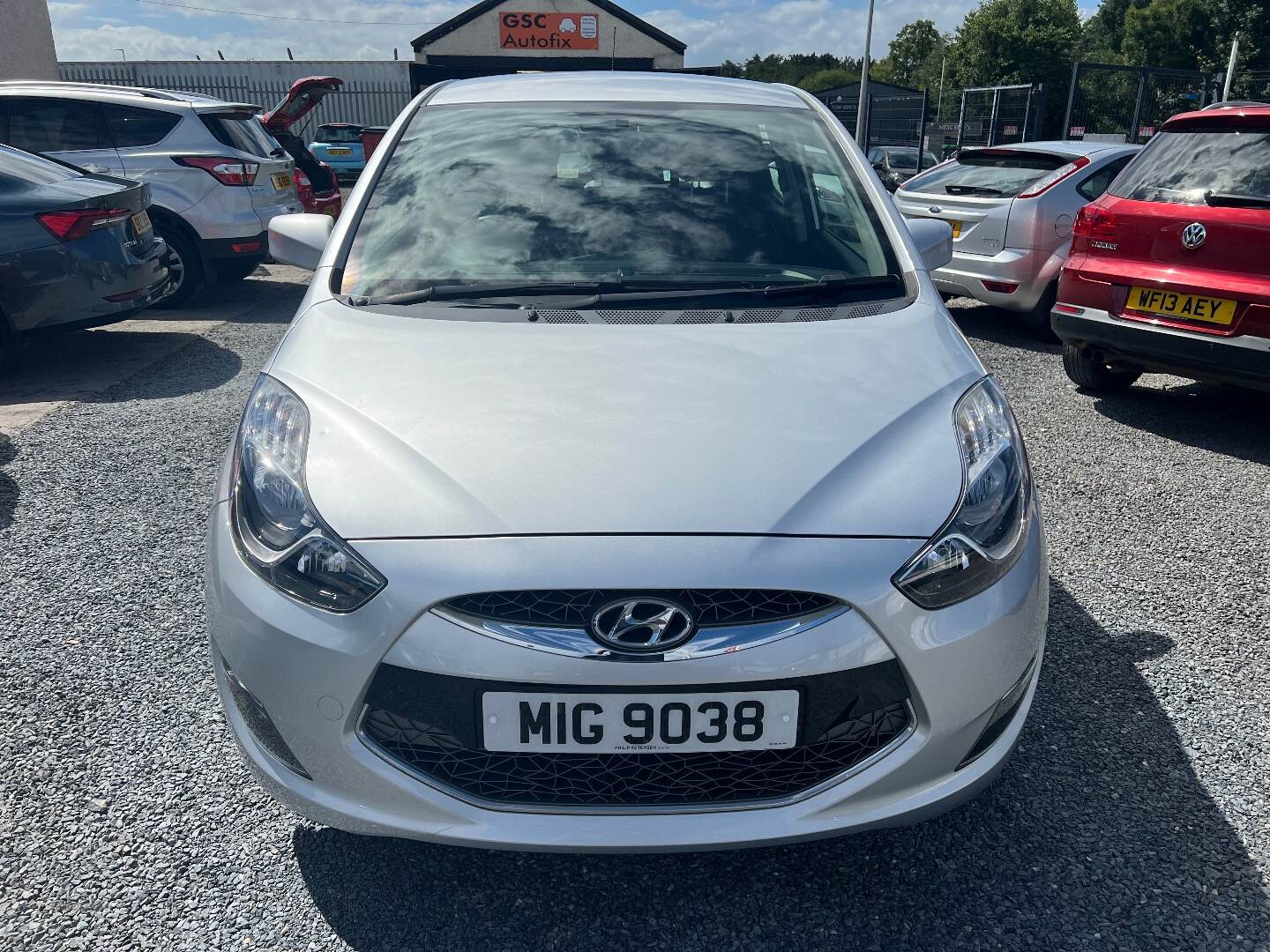 Hyundai ix20 HATCHBACK in Down