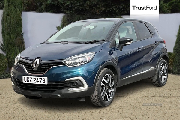 Renault Captur 0.9 TCE 90 Iconic 5dr**CRUISE CONTROL - SAT NAV - ISOFIX - REAR PRIVACY GLASS - AUTO WIPERS & LIGHTS - KEYLESS ENTRY - PUSH BUTTON START** in Antrim