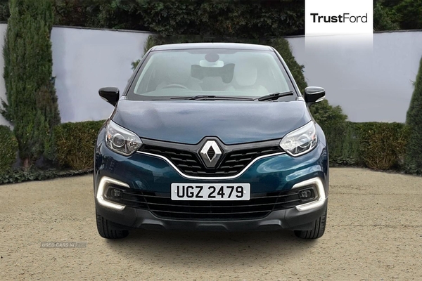 Renault Captur 0.9 TCE 90 Iconic 5dr**CRUISE CONTROL - SAT NAV - ISOFIX - REAR PRIVACY GLASS - AUTO WIPERS & LIGHTS - KEYLESS ENTRY - PUSH BUTTON START** in Antrim