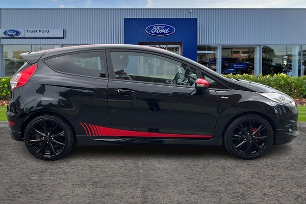 Ford Fiesta 1.0 EcoBoost 140 ST-Line Black 3dr*HEATED WINDSCREEN - SAT NAV - CRUISE CONTROL - ECOBOOST TECHNOLOGY - USB PORT - BLUETOOTH - BLACK EDITION STYLING* in Antrim