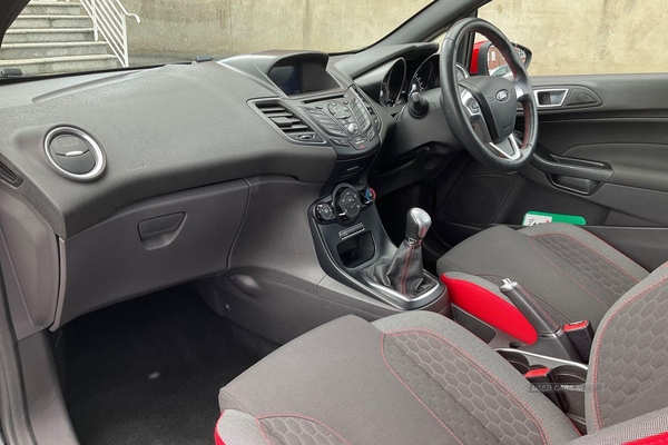 Ford Fiesta 1.0 EcoBoost 140 ST-Line Black 3dr*HEATED WINDSCREEN - SAT NAV - CRUISE CONTROL - ECOBOOST TECHNOLOGY - USB PORT - BLUETOOTH - BLACK EDITION STYLING* in Antrim